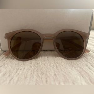 Tan round sunglasses (brand new, no brand)
